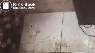 Die Scheiße von Honeybee aus der Arschfotze gefingert, ScatKings.com Scat Porn 1 ScatKings.com Scat Porn